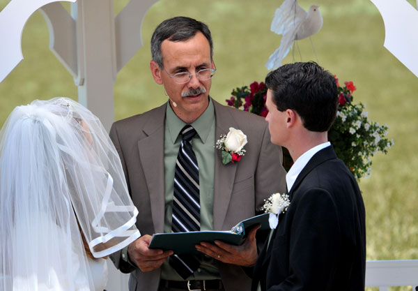 Giving advice to the groom